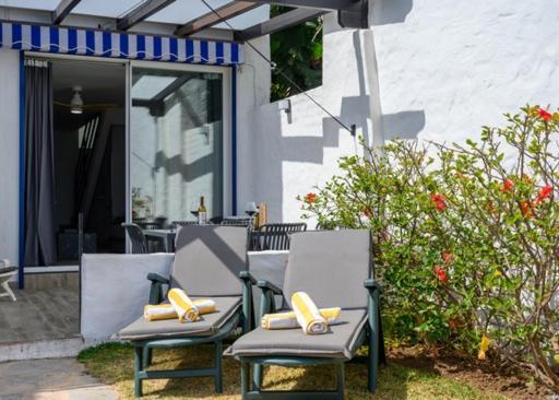 Sitio de Calahonda Newly Renovated 2 Bedroom Beachfront House מראה חיצוני תמונה